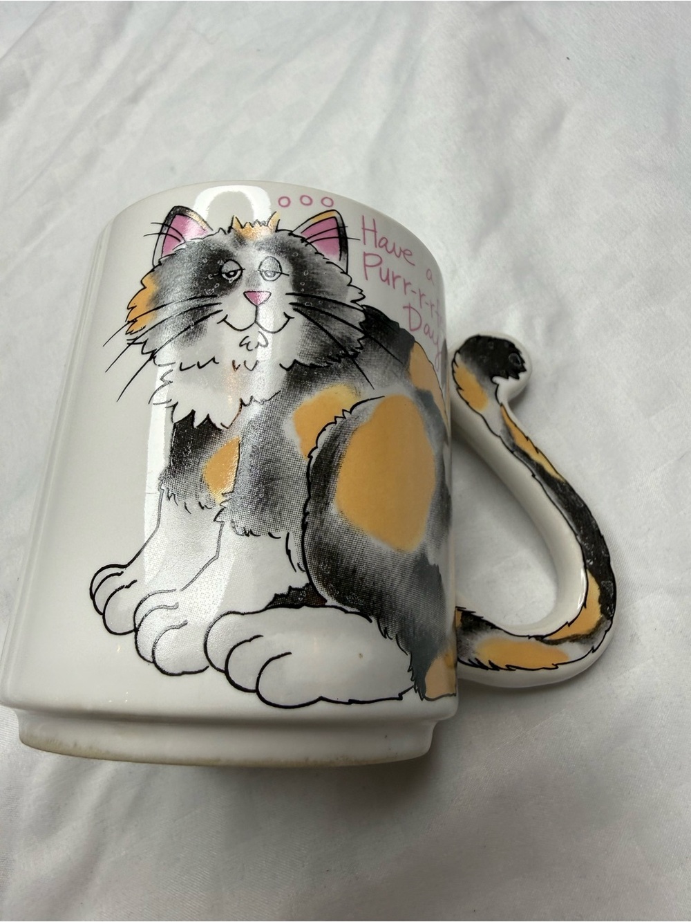 Vintage Kitty Cat Mug Made in Japan so cute! The handle is the cat’s tail!